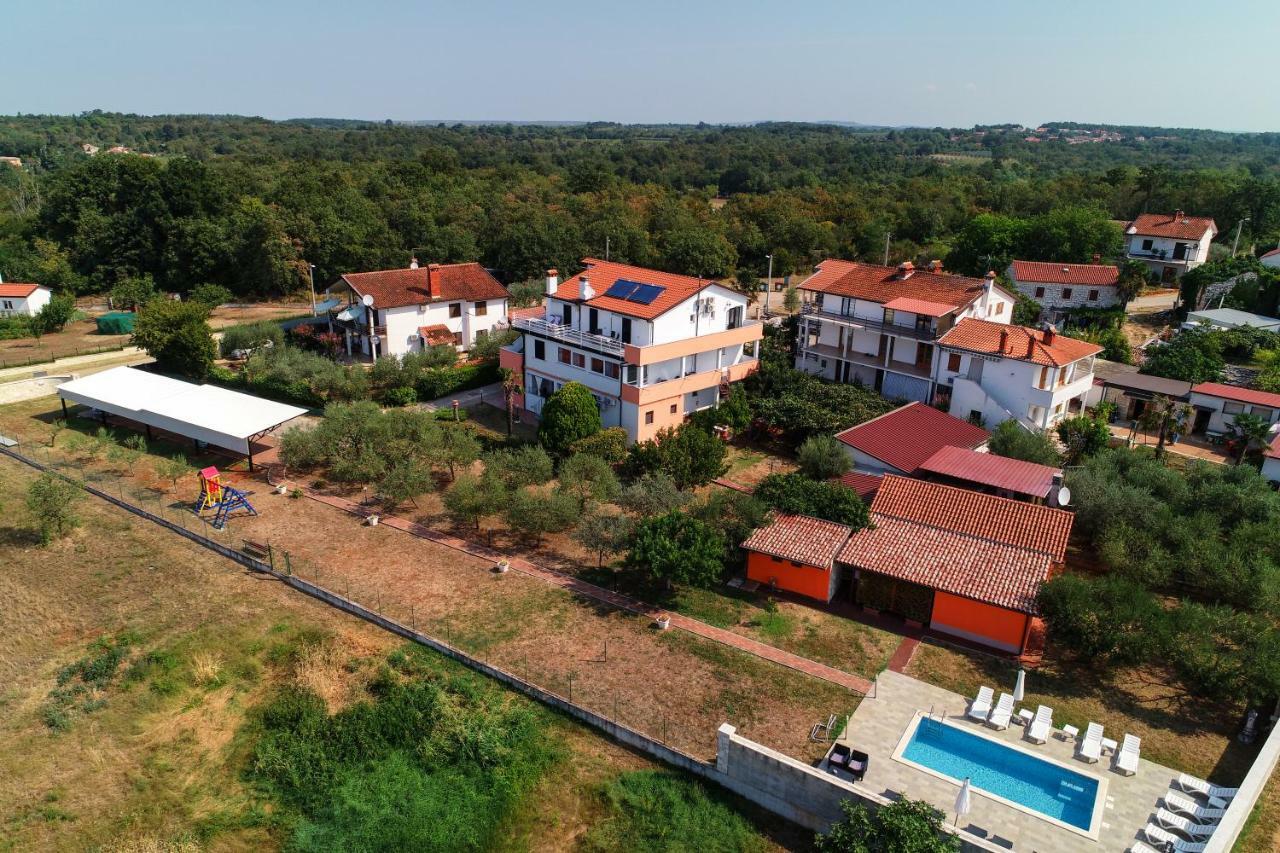 Apartments Villa Adamovic Umag Extérieur photo